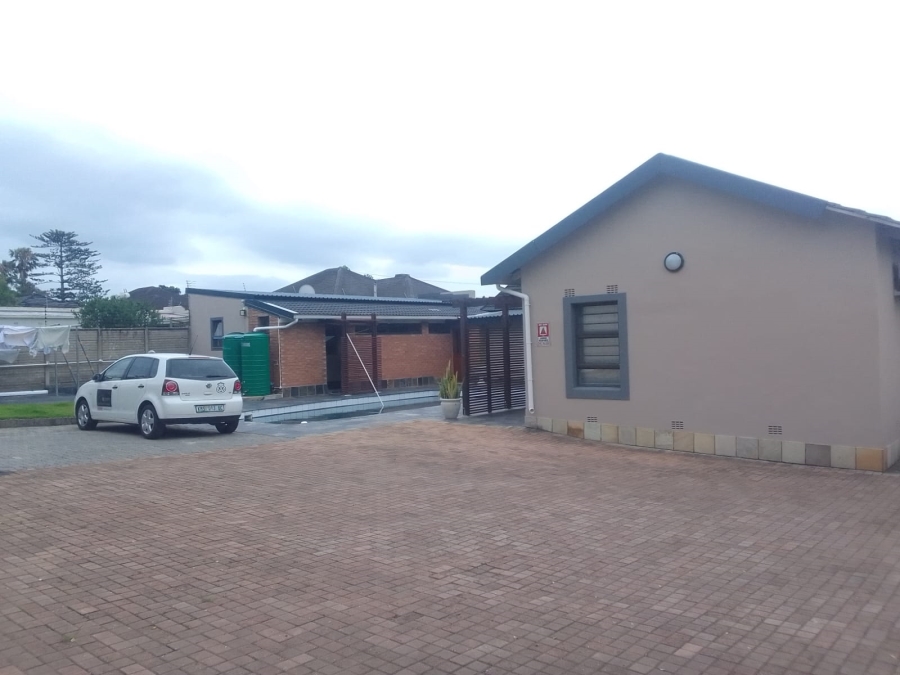 To Let 3 Bedroom Property for Rent in Selborne Eastern Cape